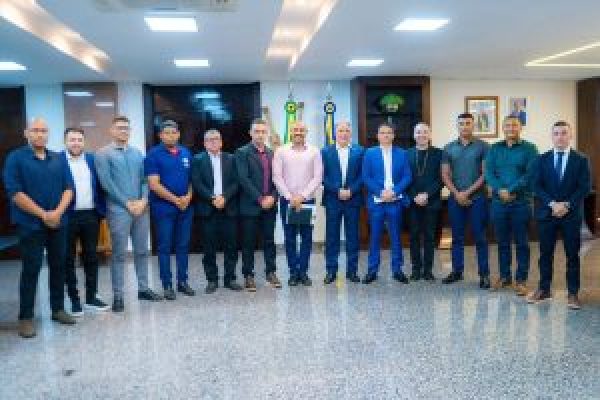 Subtenente Alan participa, junto com demais associações, de reunião com o Governador Laurez Moreira